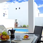 Puerto Rubicon מלון