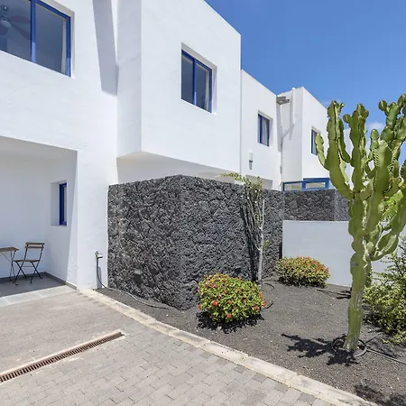Puerto Rubicon Playa Blanca